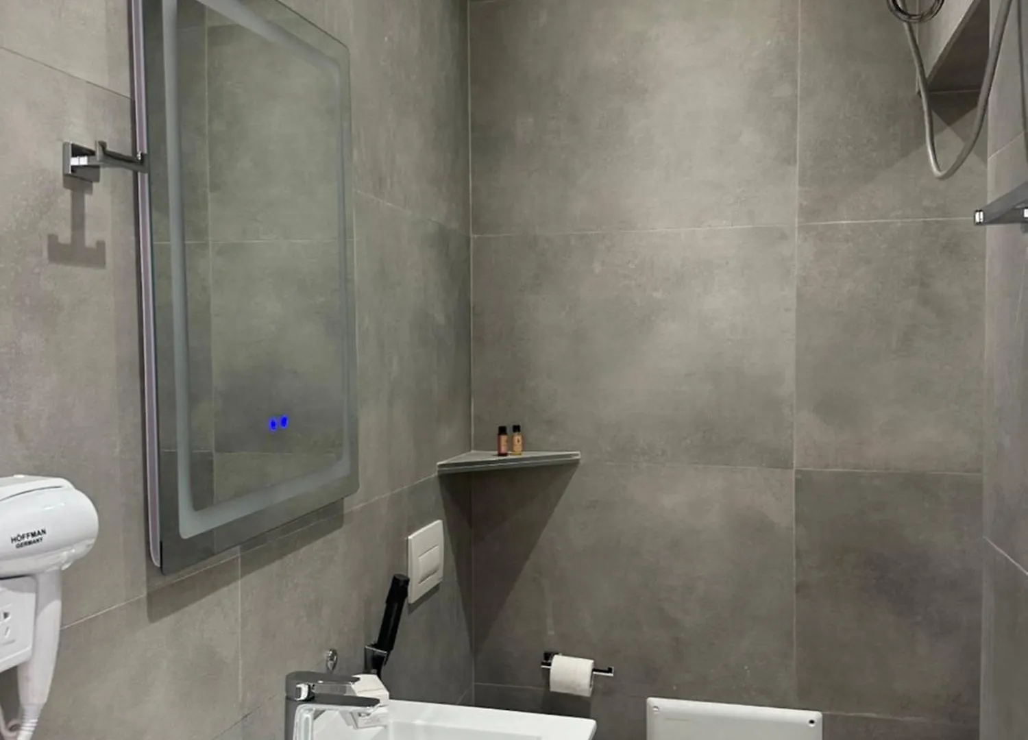 Apartment Ar Downtown Rooms Tirana Albanien