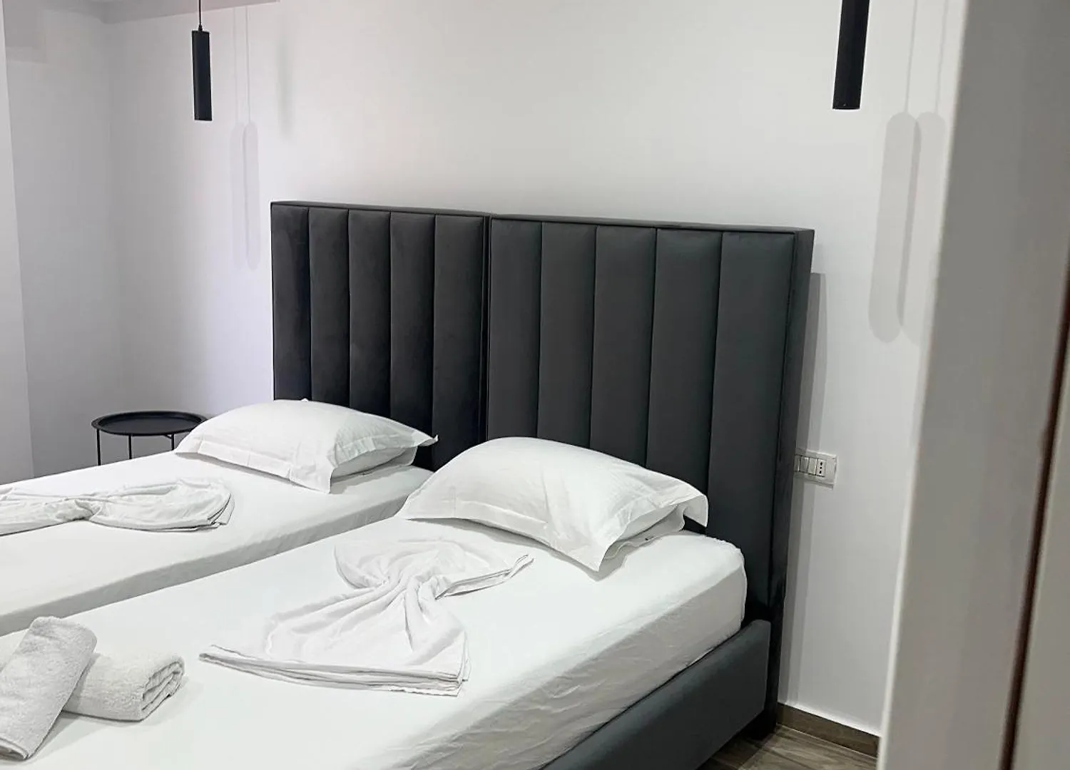Apartment Ar Downtown Rooms Tirana Albanien